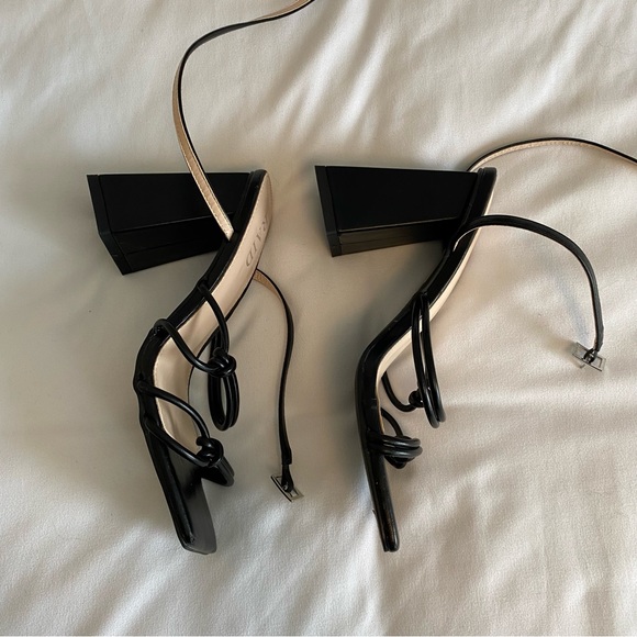 Black Raid heels - Picture 3 of 4